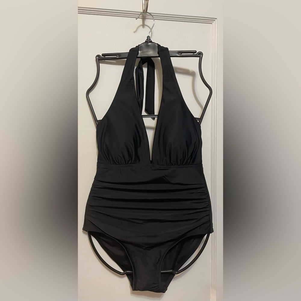DKNY NWT One Piece Swimsuit w/Tummy Control & SPF Protection